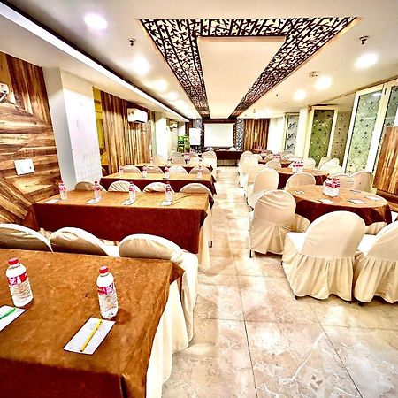 Hotel Spb 87 Near Karol Bagh Metro Station Delhi Dış mekan fotoğraf
