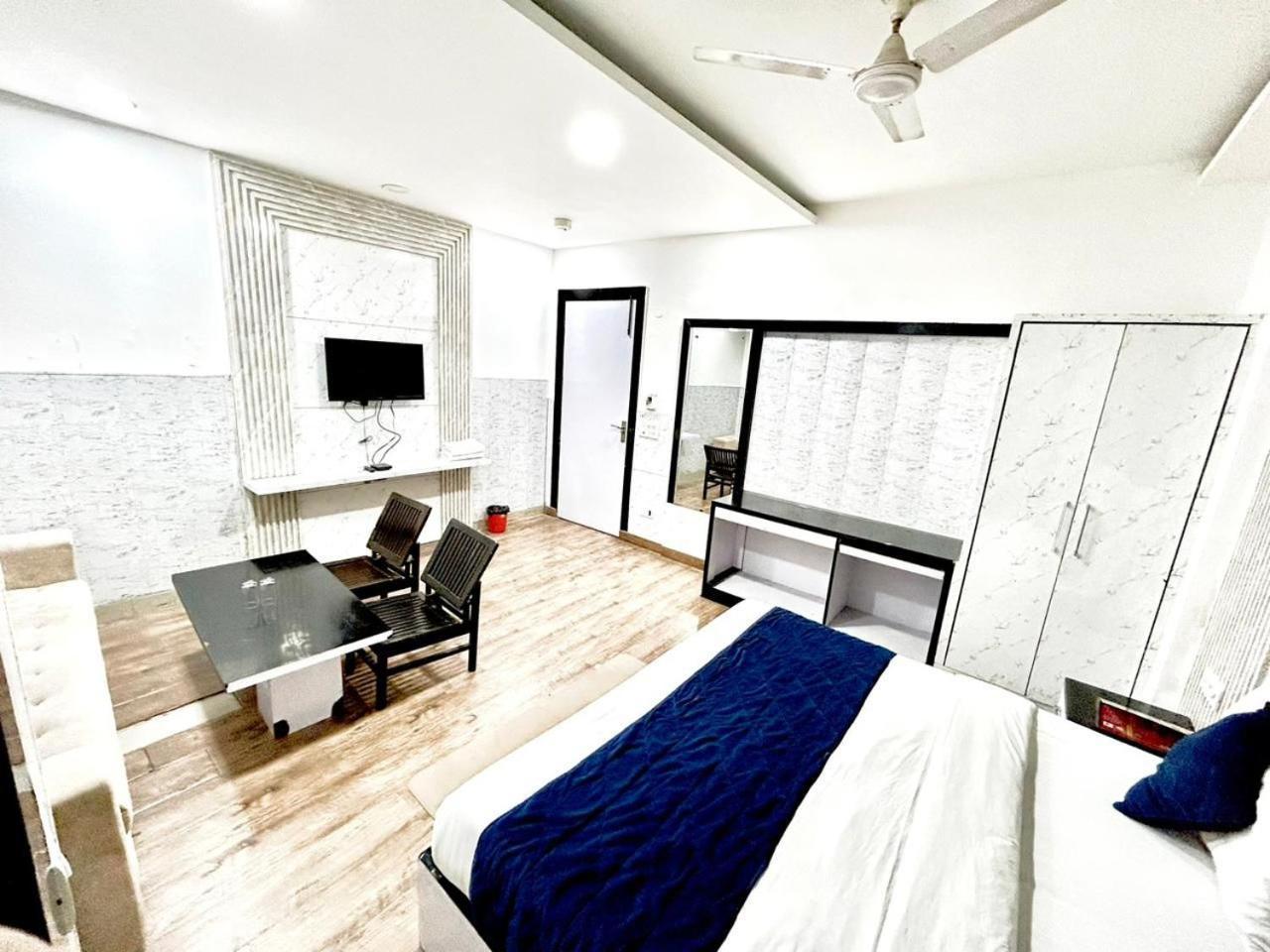 Hotel Spb 87 Near Karol Bagh Metro Station Delhi Dış mekan fotoğraf