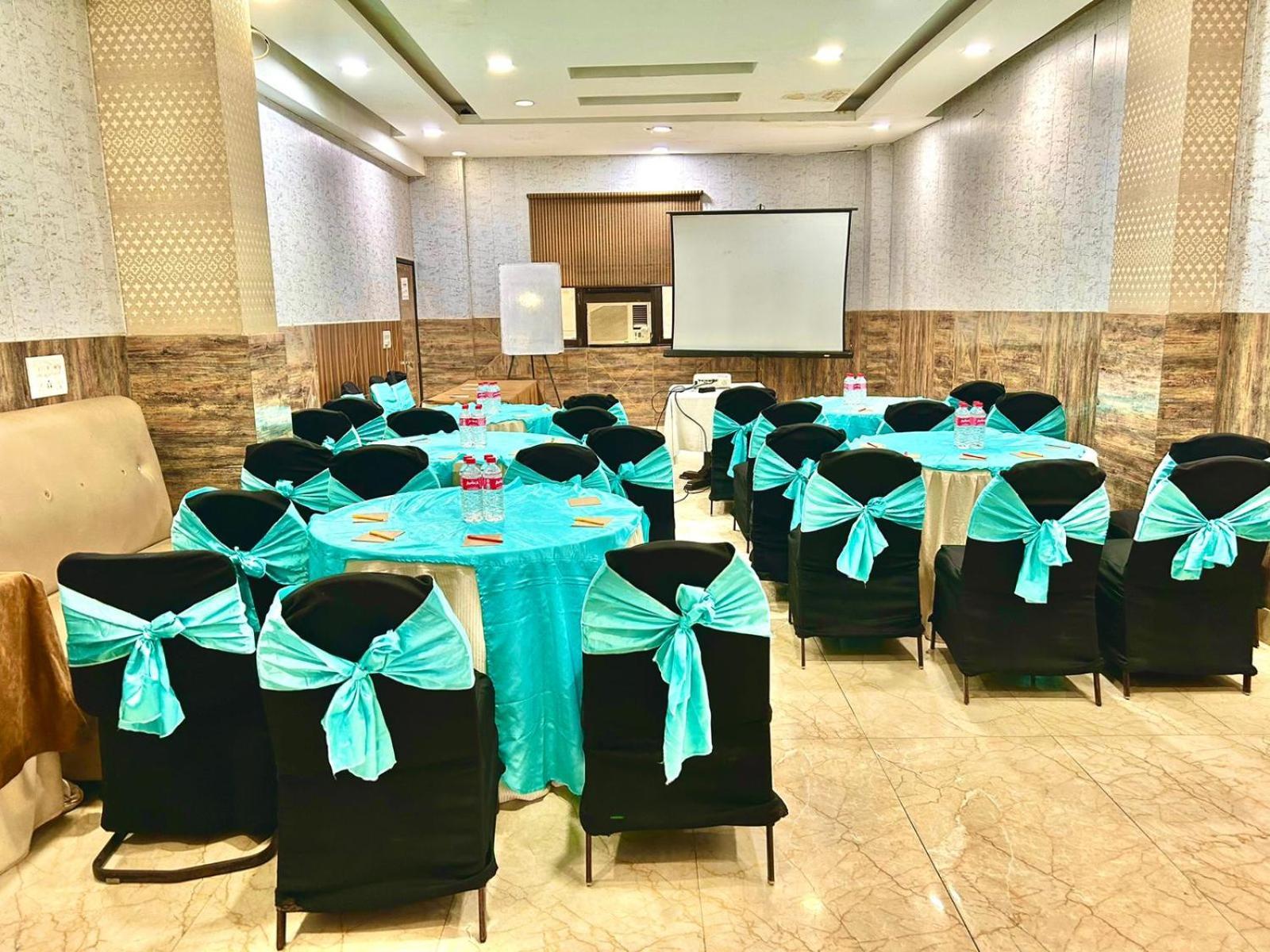 Hotel Spb 87 Near Karol Bagh Metro Station Delhi Dış mekan fotoğraf