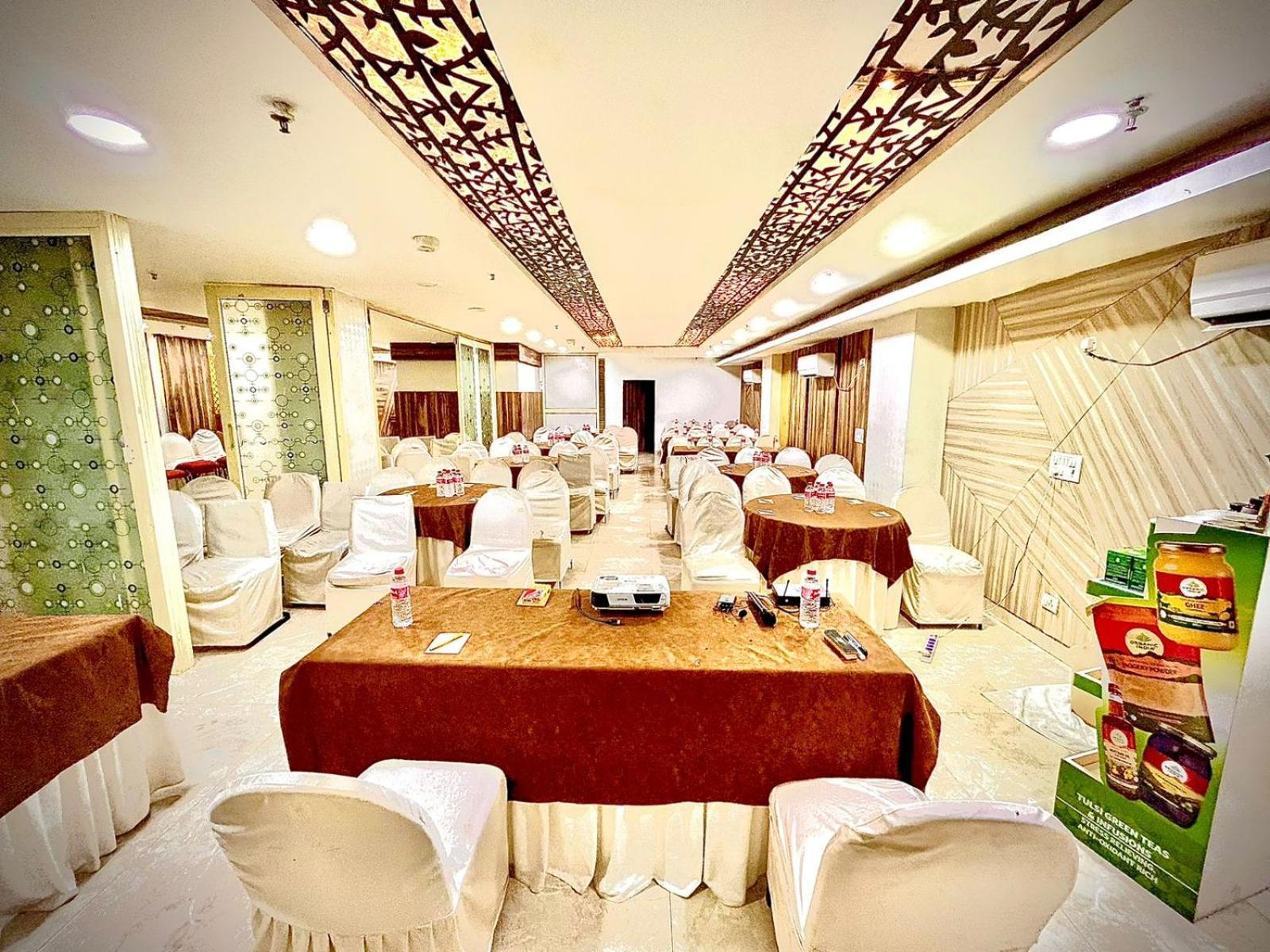 Hotel Spb 87 Near Karol Bagh Metro Station Delhi Dış mekan fotoğraf