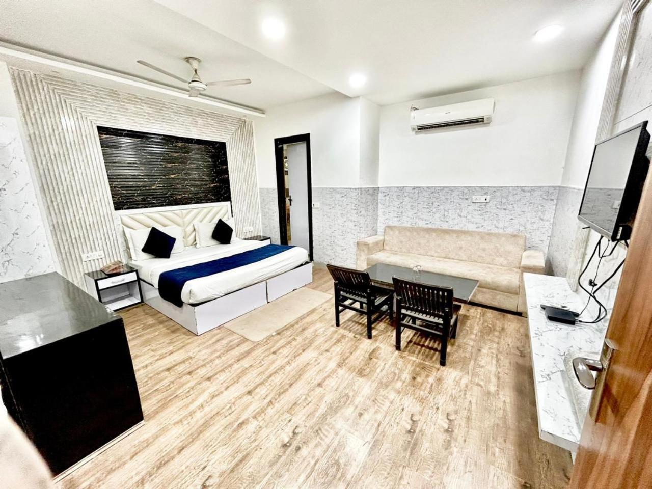 Hotel Spb 87 Near Karol Bagh Metro Station Delhi Dış mekan fotoğraf