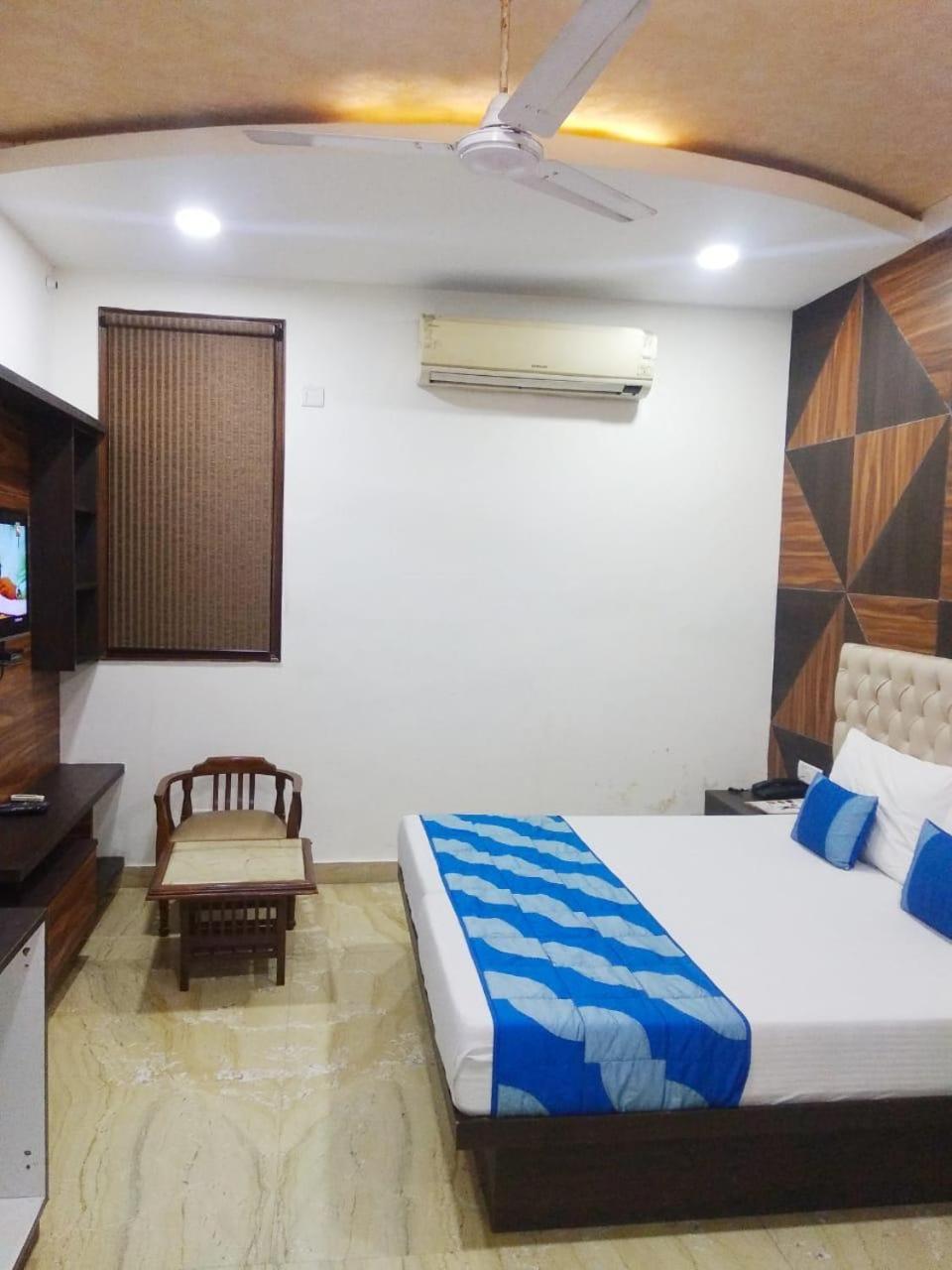 Hotel Spb 87 Near Karol Bagh Metro Station Delhi Dış mekan fotoğraf