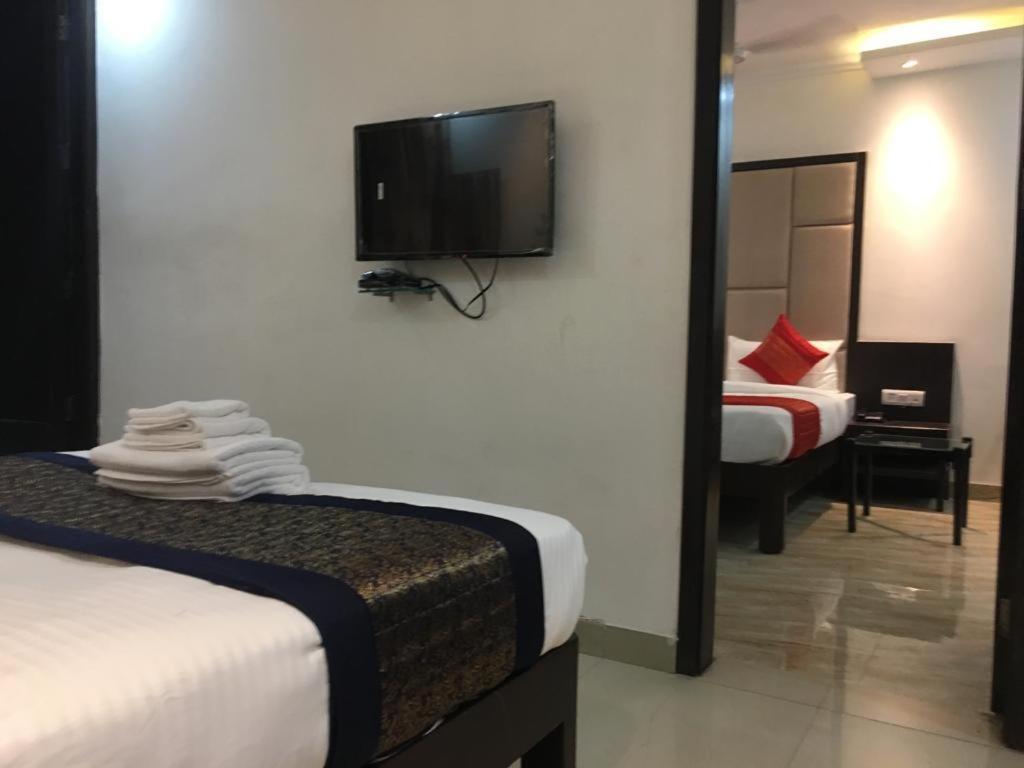 Hotel Spb 87 Near Karol Bagh Metro Station Delhi Dış mekan fotoğraf