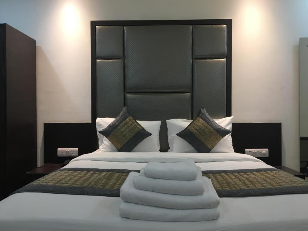 Hotel Spb 87 Near Karol Bagh Metro Station Delhi Dış mekan fotoğraf