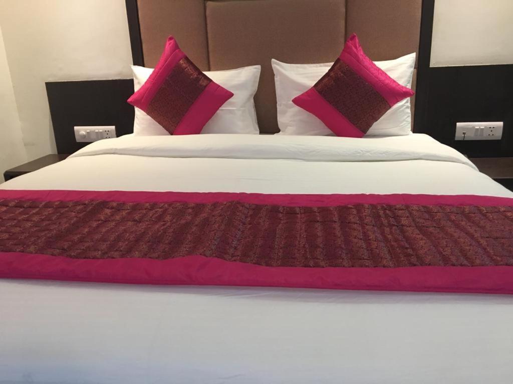 Hotel Spb 87 Near Karol Bagh Metro Station Delhi Dış mekan fotoğraf