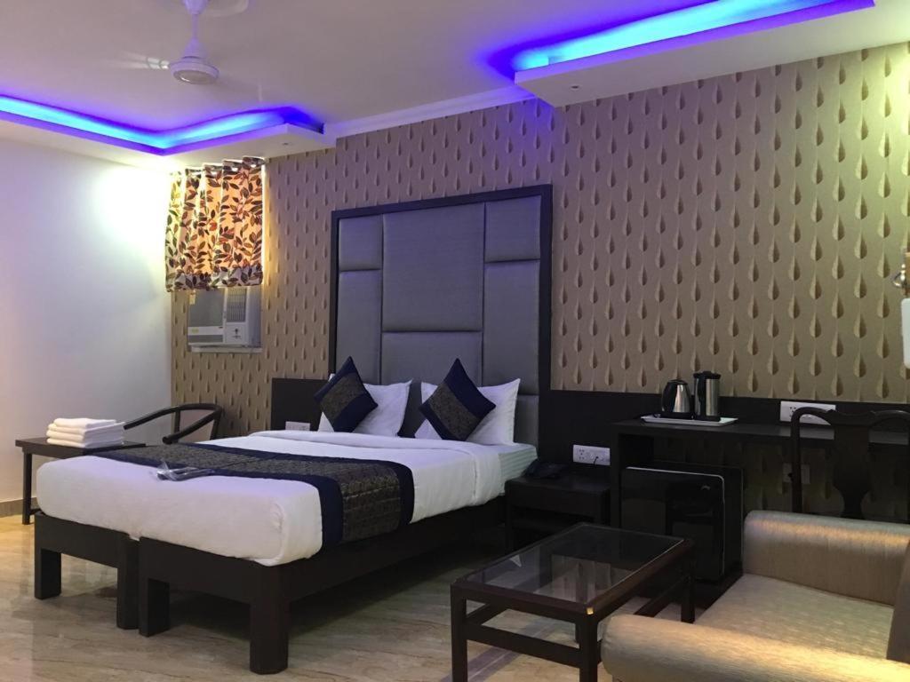 Hotel Spb 87 Near Karol Bagh Metro Station Delhi Dış mekan fotoğraf